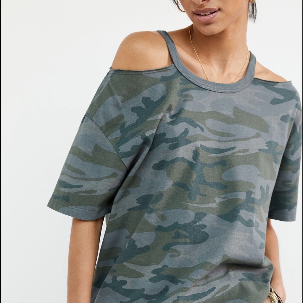Anthropologie | BOYFRIEND CUT-OUT TEE | Size Med - Picture 2 of 5